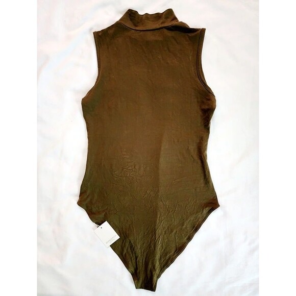 MANGOPOP Women's Army Green Mock Turtleneck Sleeveless Tank/ Bodysuit Size: S - Picture 3 of 11